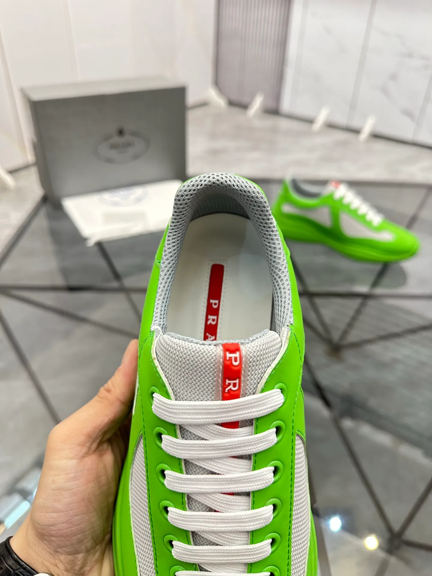 Men's shoes: 💰P360¥ Product trademark: Prada *"Prada*" low-top casual shoes Regular size: 35-47 (can be customized to 48) couple style Product materials: imported silk leather upper, breathable lining, original outsole. Number: 943